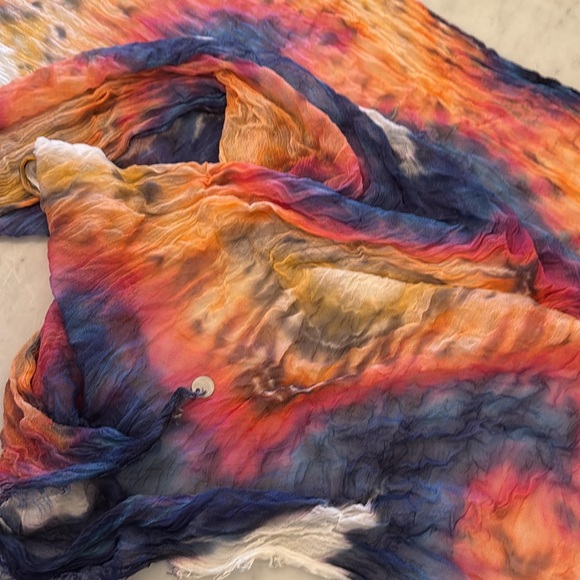 Brightly twisted tie-dyed, fringed scarf. Gently worn colors of blue, purple etc - Picture 5 of 6